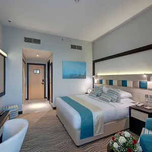 Avenue 3*, Dubái Emiratos Árabes Unidos