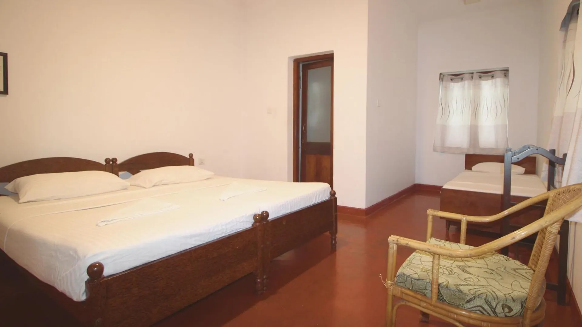 Kandy Boutique Villa By Fortuna Bungalows Bed & Breakfast